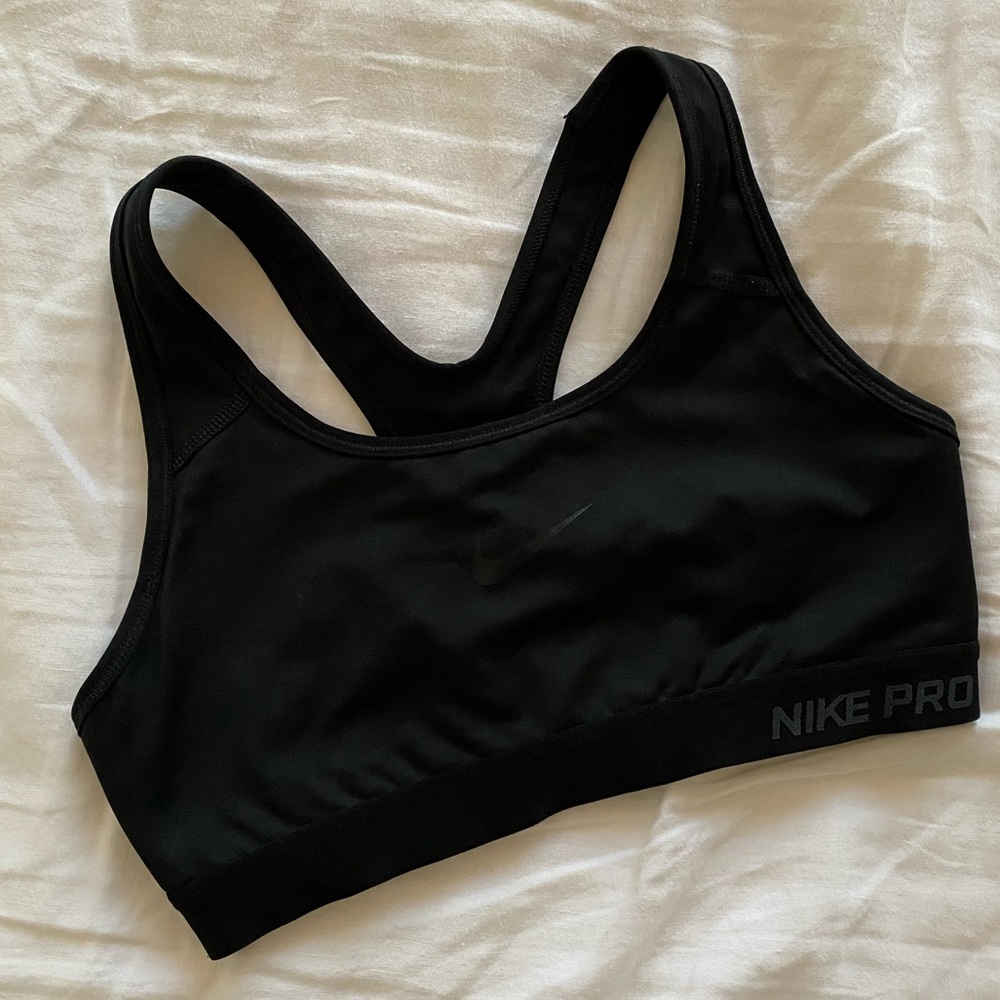 NIKE WOMEN’S SPORTS BRA